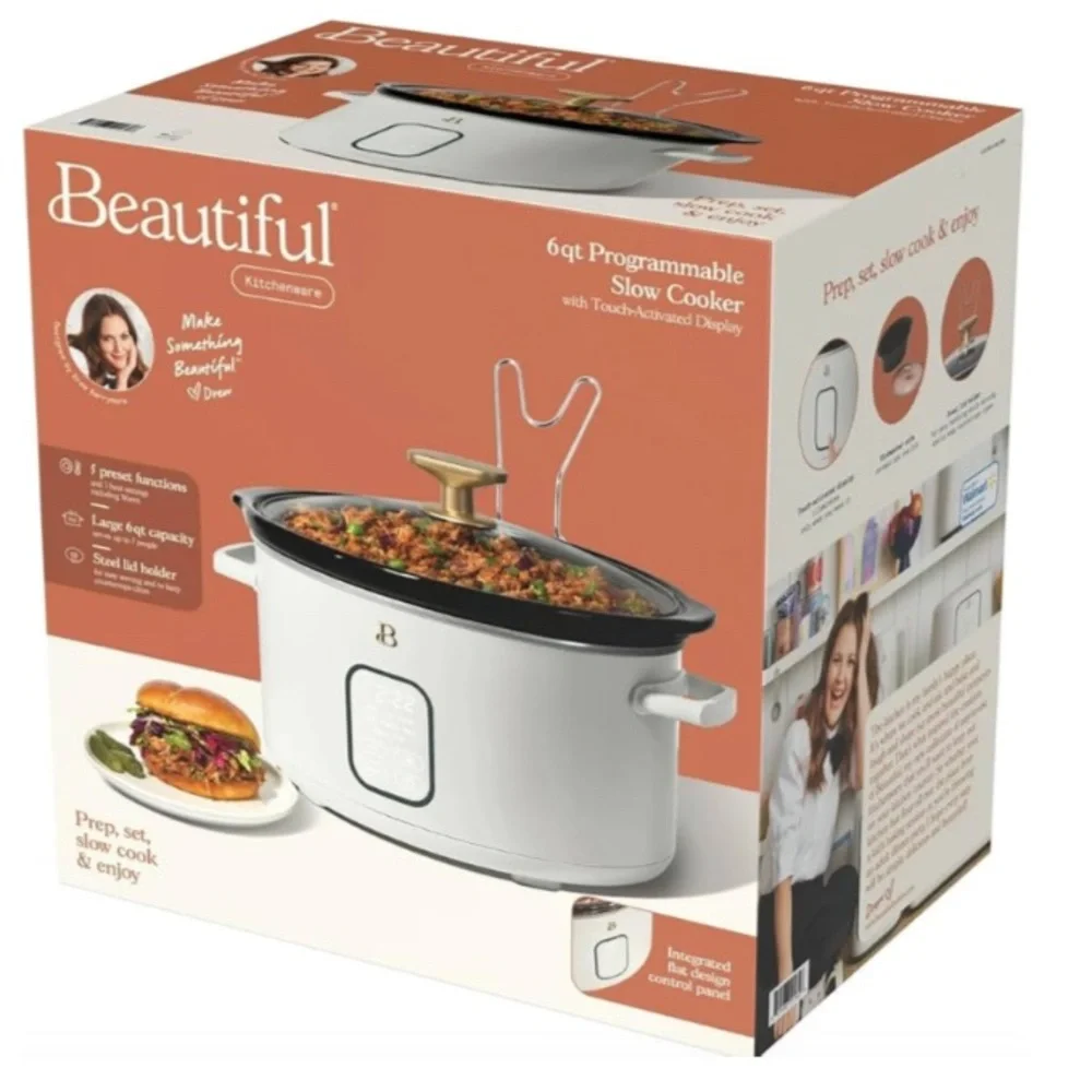 NWT Beautiful 6 Qt Programmable Slow Cooker | Color- White icing.